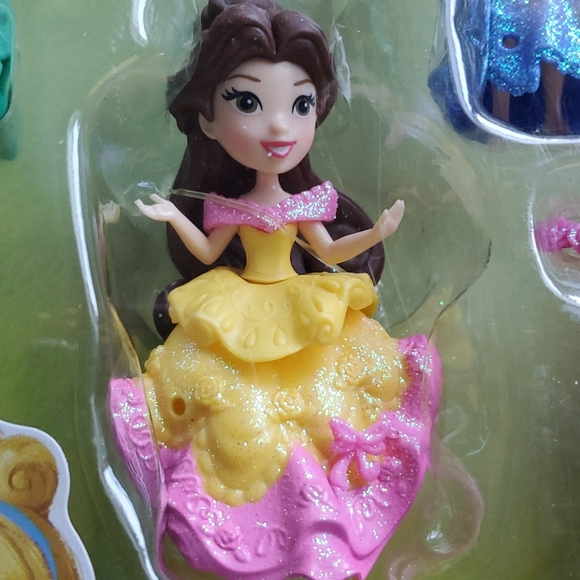 NIB. *Rare*  Disney dolls. - Picture 3 of 7